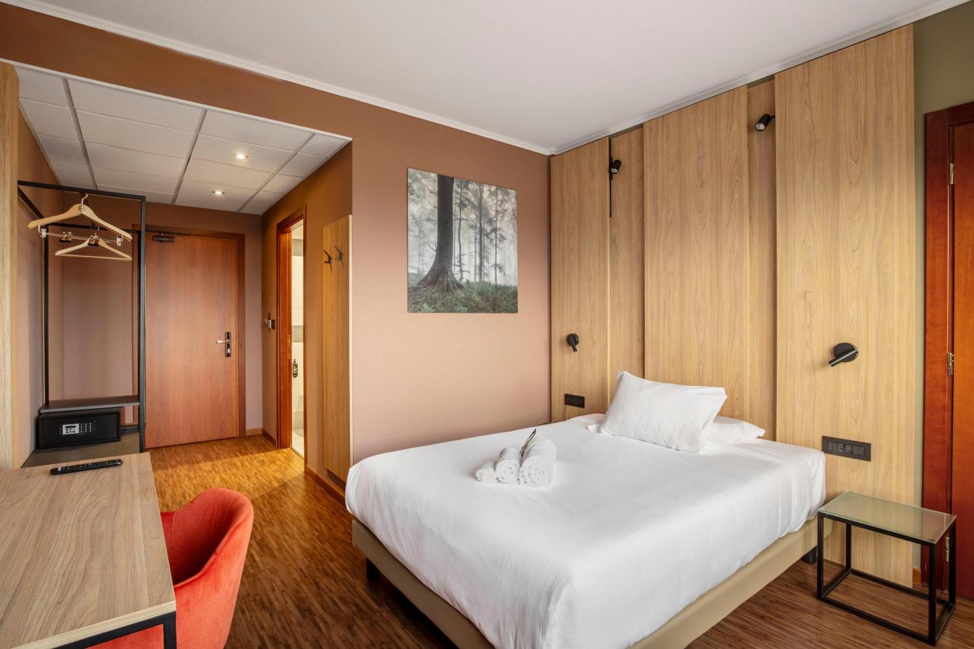 B&B Hotel Cuneo Cristal Exterior foto